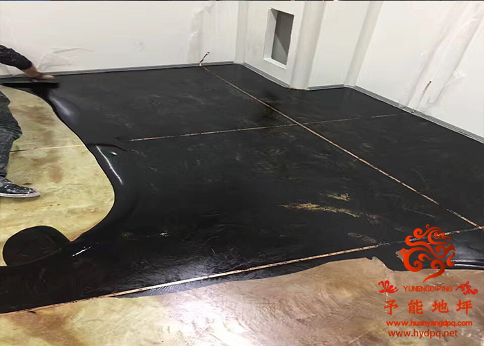 環(huán)氧地坪防靜電炭黑施工展示圖 環(huán)氧地坪防靜電炭黑施工展示圖